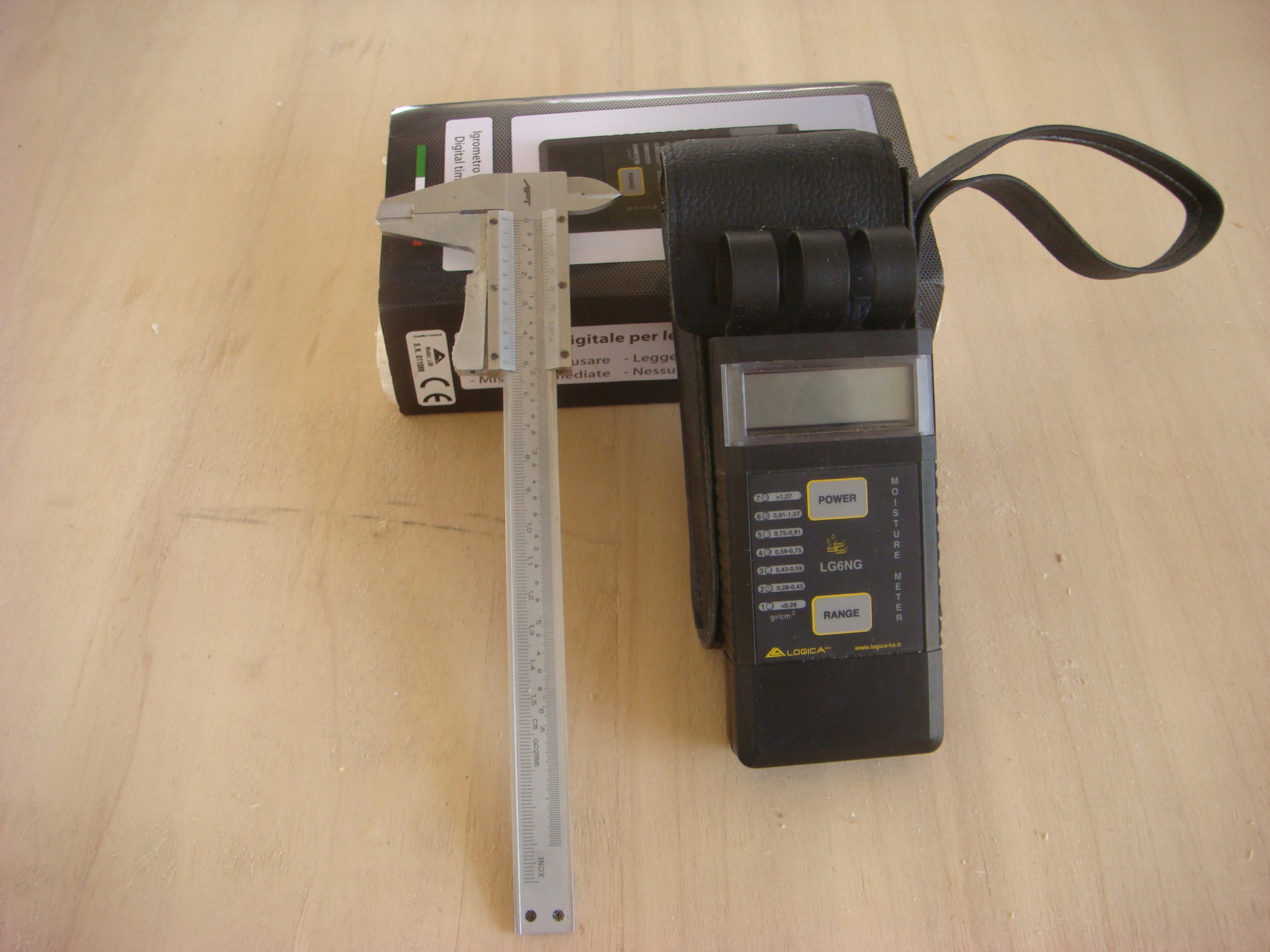 meter to measure humidity